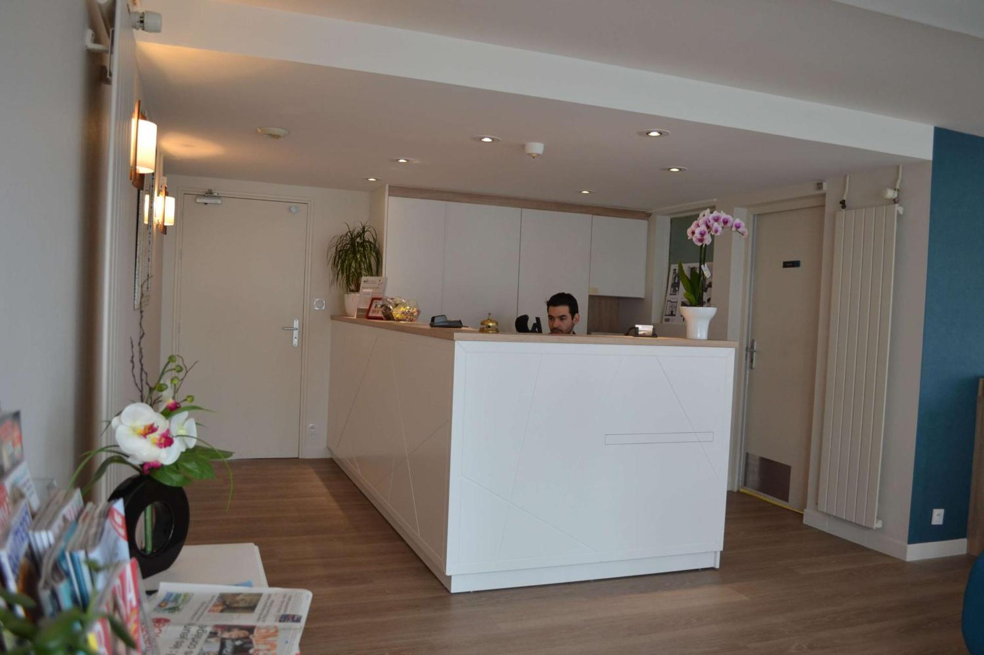 Brit Hotel Les Alizes Pornic Exterior photo