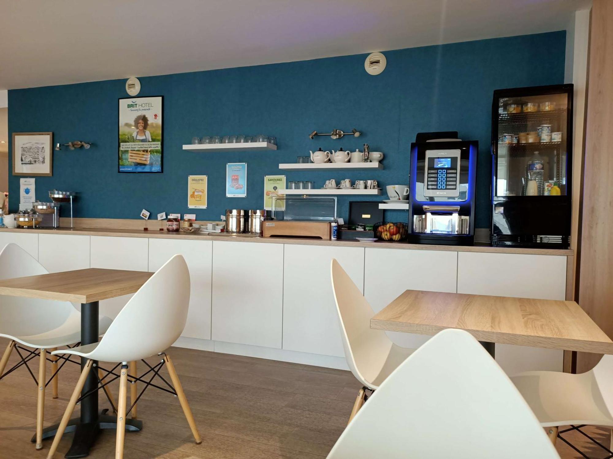 Brit Hotel Les Alizes Pornic Exterior photo
